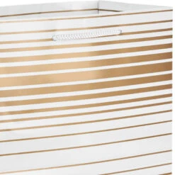 Hallmark Elegant Gold Assorted Sizes 6-Pack Gift Bags -Hallmark Shop Elegant Gold Assorted Sizes 6Pack Gift Bags 5EGB7033 05