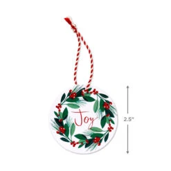 Hallmark 26" Greenery And Berries Christmas Fabric Gift Wrap With Twine And Tag -Hallmark Shop Greenery and Berries Christmas Fabric Gift Wrap With Tag 5XW2087 05