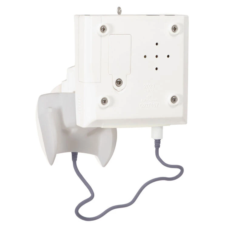 Hallmark SEGA Dreamcast Console Musical Ornament With Light 6 Hallmark SEGA Dreamcast Console Musical Ornament With Light - Image 6