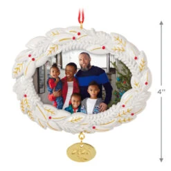 Hallmark A Beautiful Year 2023 Metal Photo Frame Ornament -Hallmark Shop White Wreath Picture Frame Keepsake Ornament 1999QGO2617 03